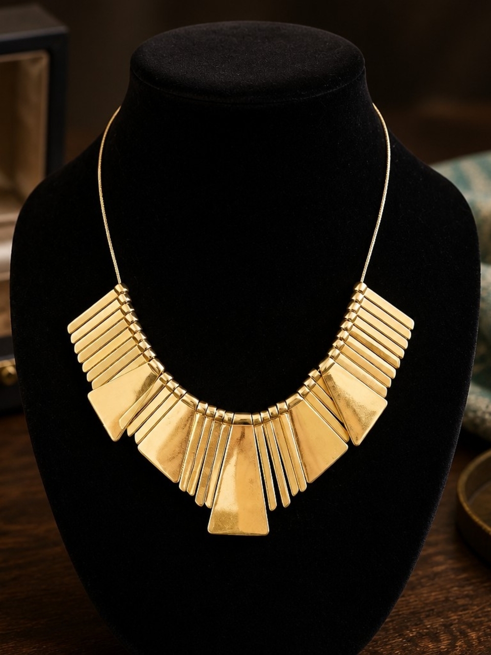 Gold Statement Fan Plate Necklace - Women Jewelry